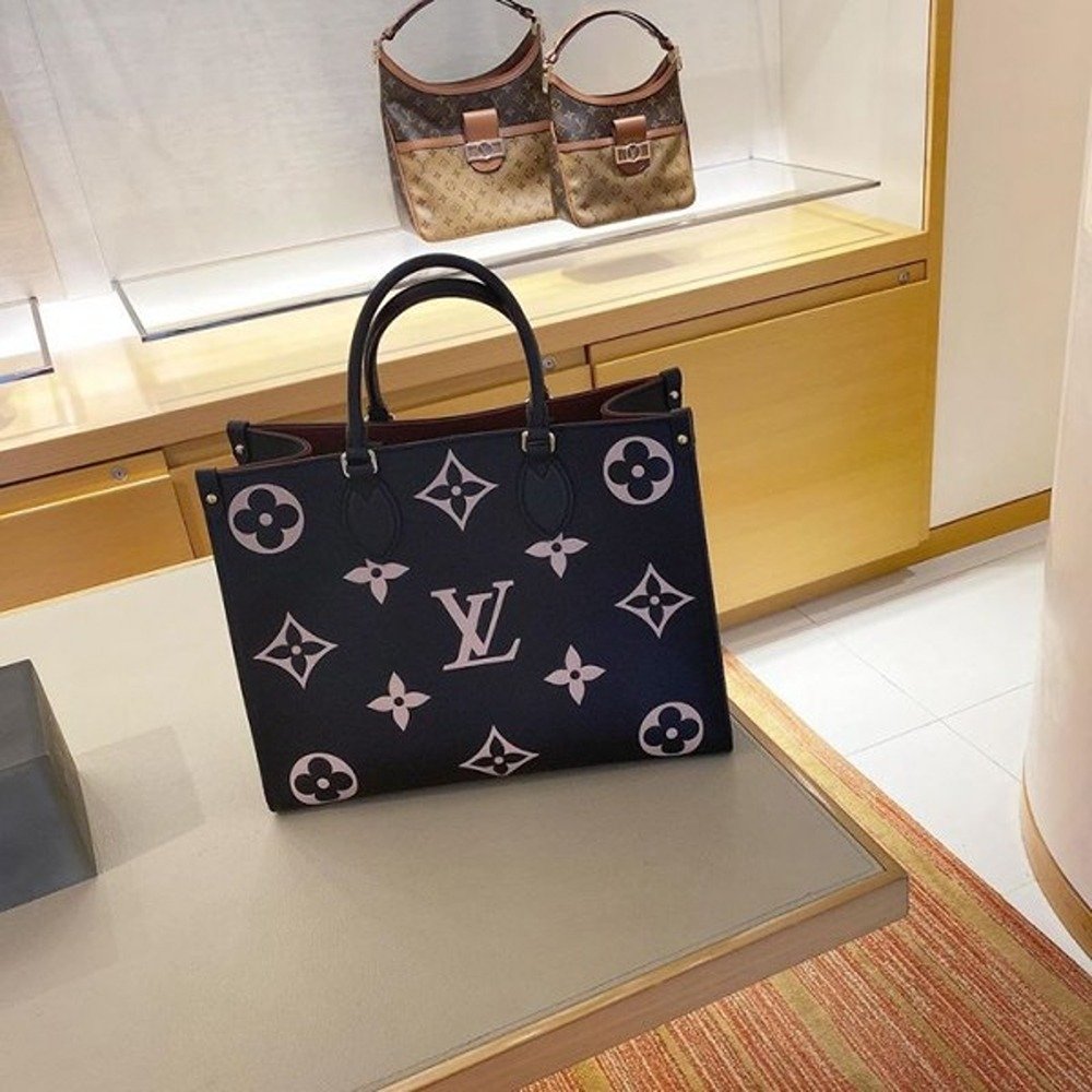Louis-Vuitton-Handbag-6